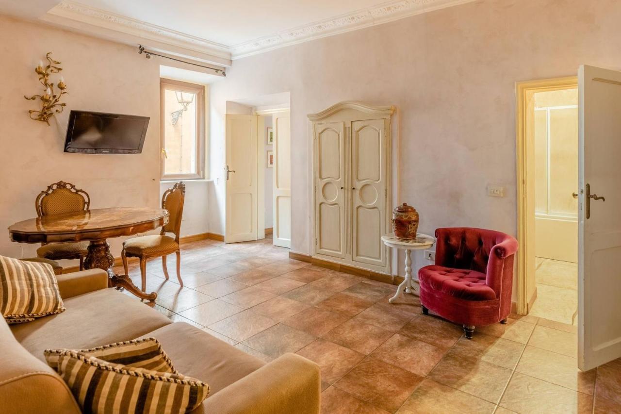 Rome Right In The Ancient Historical Center Two Bedrooms Two Bath, Up To 6 Pax المظهر الخارجي الصورة