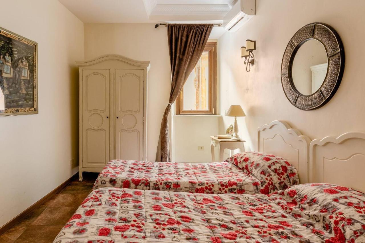Rome Right In The Ancient Historical Center Two Bedrooms Two Bath, Up To 6 Pax المظهر الخارجي الصورة