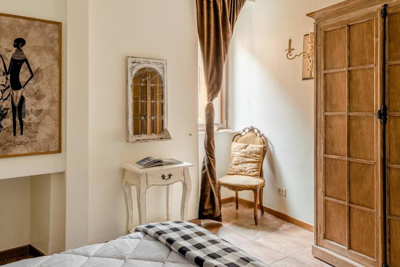Rome Right In The Ancient Historical Center Two Bedrooms Two Bath, Up To 6 Pax المظهر الخارجي الصورة